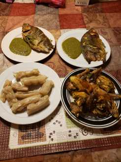 Raosted fish, chicken and bobolo