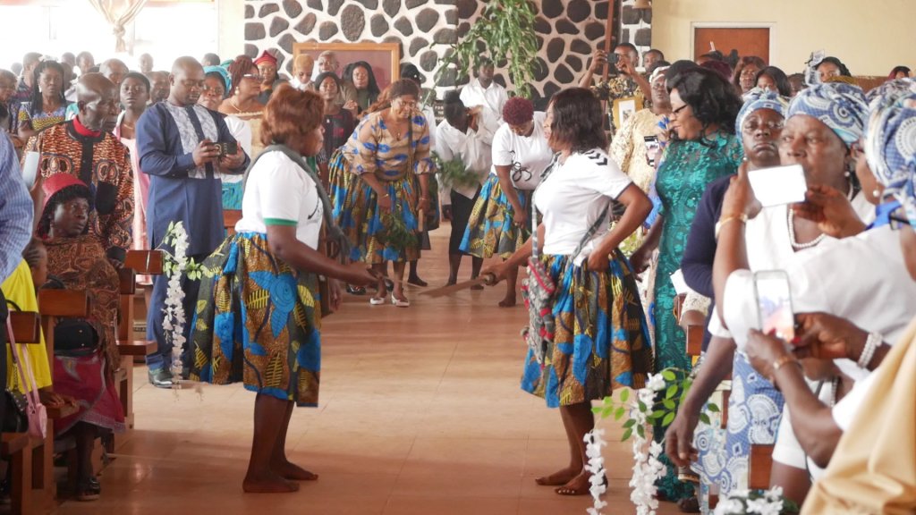 p1250113399272573962031989