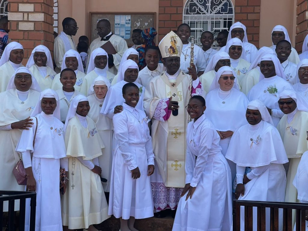 img-20221212-wa0069812433346406810924