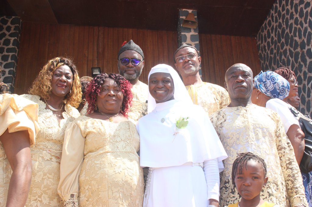 img_01484427570618864756498