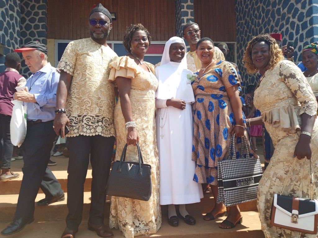 img_20221211_053543_920-25103653839619527821