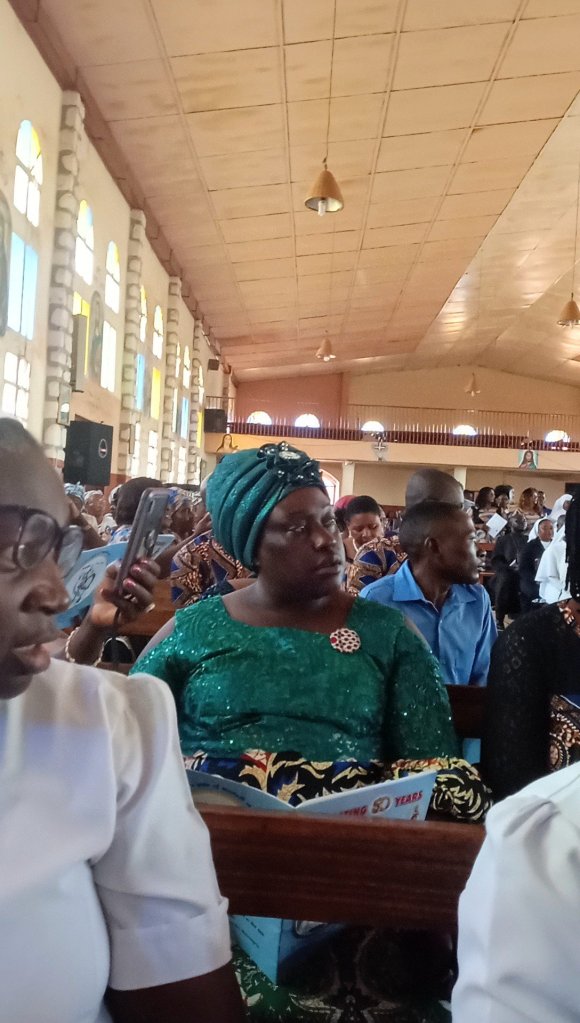 img_20221209_035136_43342233109756660295