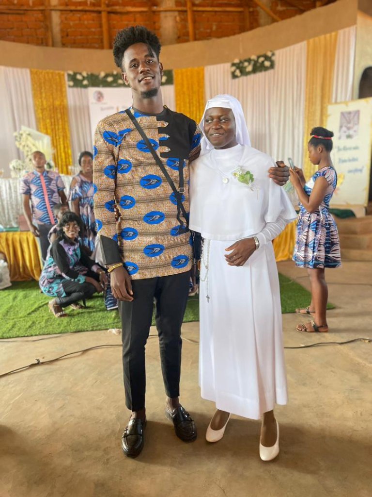 img-20221214-wa00265856455485652195993