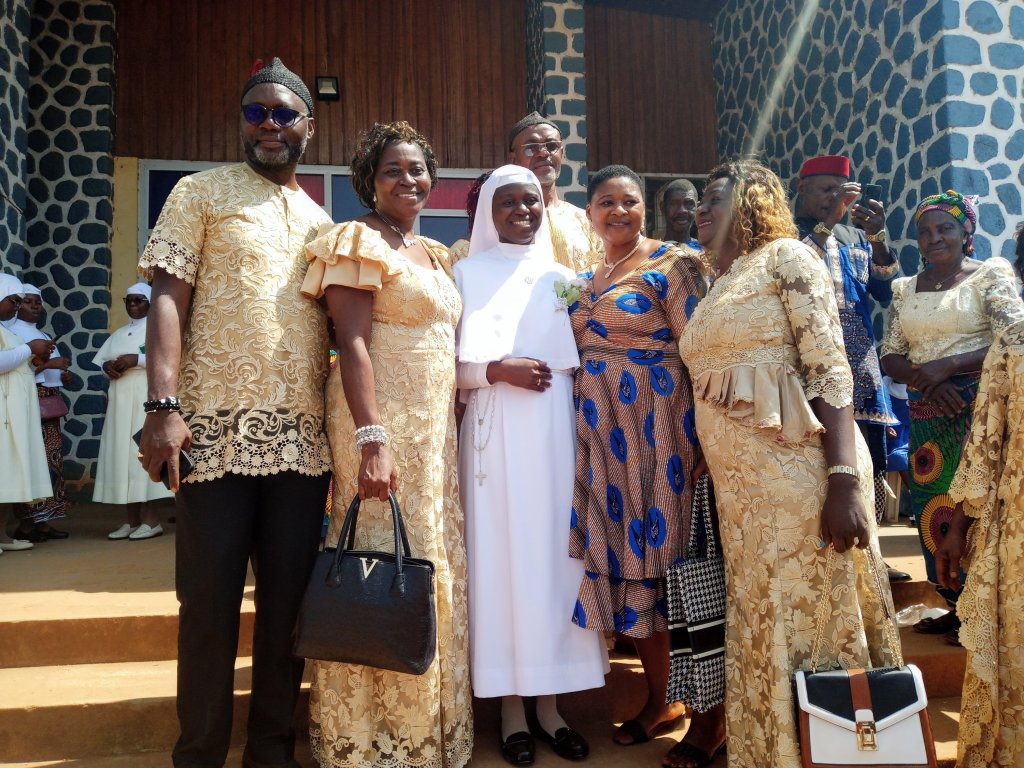 img_20221211_053547_1822056072919237635007