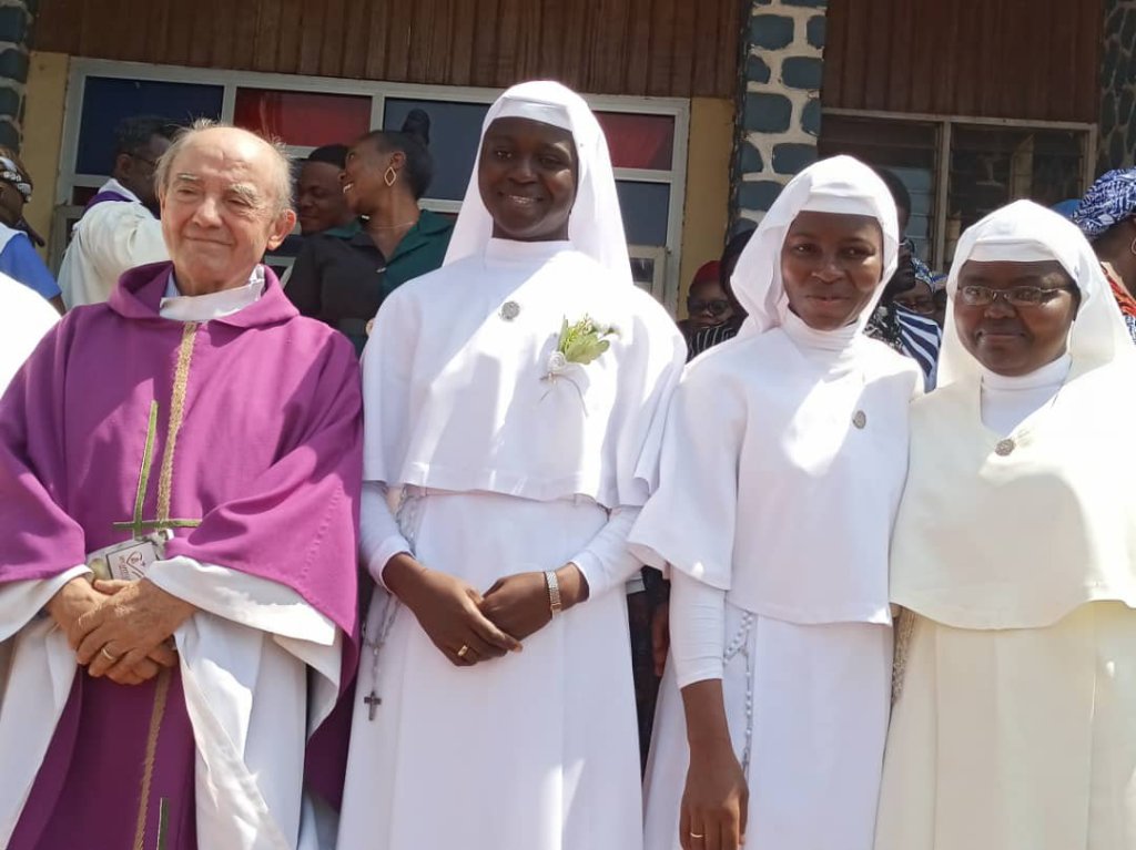 img-20221212-wa00612474037229082790297